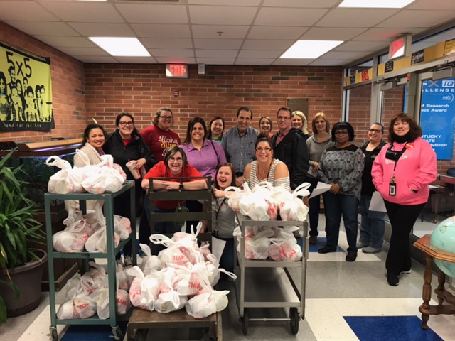 Teachers spent their unexpected day off delivering food to kids in need ...