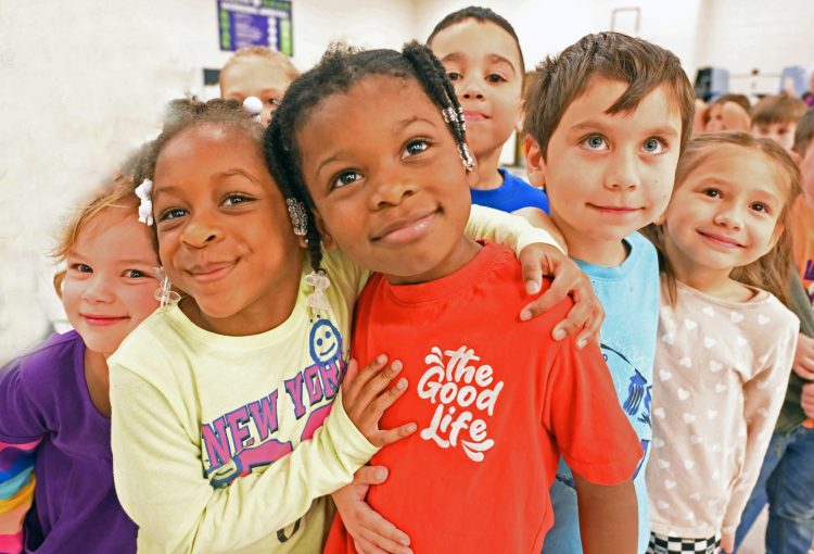 Video: Louisville Mother and Daughter Make It Their Mission to Feed JCPS Students